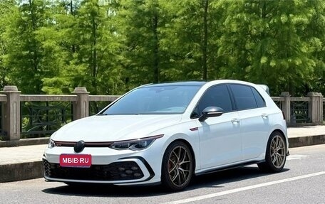 Volkswagen Golf GTI, 2021 год, 2 800 000 рублей, 1 фотография
