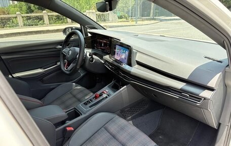 Volkswagen Golf GTI, 2021 год, 2 800 000 рублей, 7 фотография