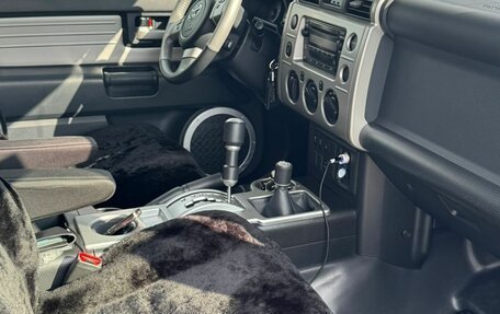 Toyota FJ Cruiser, 2021 год, 4 300 000 рублей, 10 фотография