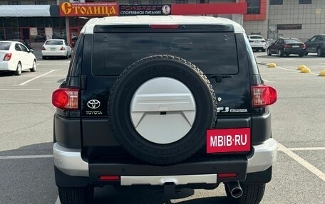 Toyota FJ Cruiser, 2021 год, 4 300 000 рублей, 6 фотография