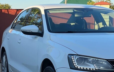 Volkswagen Jetta VI, 2016 год, 1 500 000 рублей, 2 фотография
