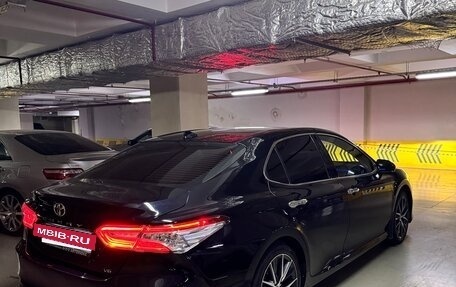 Toyota Camry, 2021 год, 3 950 000 рублей, 3 фотография
