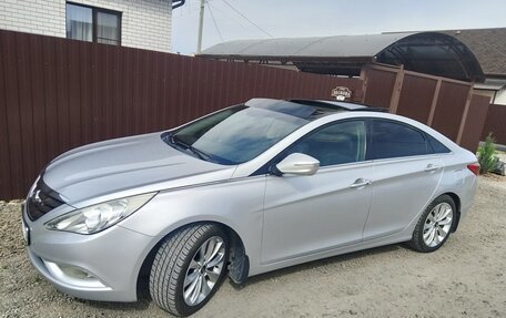 Hyundai Sonata VI, 2011 год, 1 100 000 рублей, 6 фотография