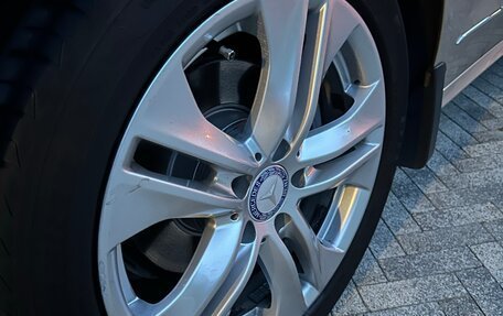 Mercedes-Benz E-Класс, 2011 год, 2 000 000 рублей, 26 фотография
