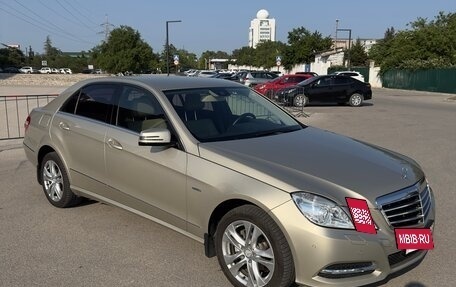 Mercedes-Benz E-Класс, 2011 год, 2 000 000 рублей, 2 фотография