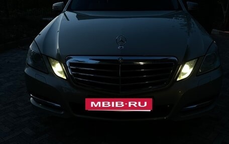 Mercedes-Benz E-Класс, 2011 год, 2 000 000 рублей, 23 фотография