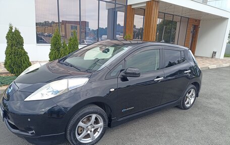 Nissan Leaf I, 2013 год, 750 000 рублей, 1 фотография