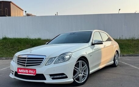 Mercedes-Benz E-Класс, 2012 год, 1 500 000 рублей, 1 фотография