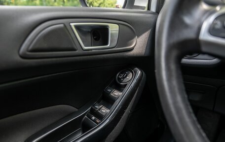 Ford Fiesta, 2015 год, 770 000 рублей, 9 фотография