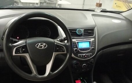 Hyundai Solaris II рестайлинг, 2013 год, 679 000 рублей, 5 фотография