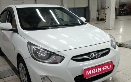 Hyundai Solaris II рестайлинг, 2013 год, 679 000 рублей, 2 фотография