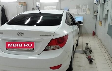 Hyundai Solaris II рестайлинг, 2013 год, 679 000 рублей, 3 фотография