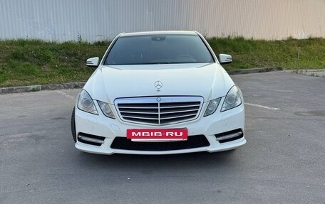 Mercedes-Benz E-Класс, 2012 год, 1 500 000 рублей, 2 фотография