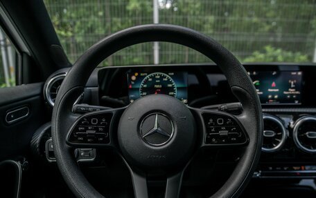 Mercedes-Benz A-Класс, 2019 год, 1 899 000 рублей, 6 фотография