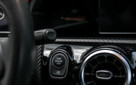 Mercedes-Benz A-Класс, 2019 год, 1 899 000 рублей, 8 фотография