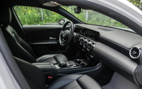 Mercedes-Benz A-Класс, 2019 год, 1 899 000 рублей, 14 фотография