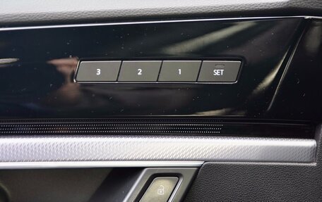 Volkswagen Touareg III, 2019 год, 7 810 000 рублей, 15 фотография