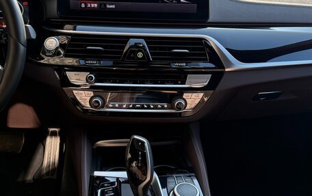 BMW 5 серия, 2022 год, 5 690 000 рублей, 17 фотография