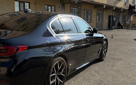 BMW 5 серия, 2022 год, 5 690 000 рублей, 26 фотография