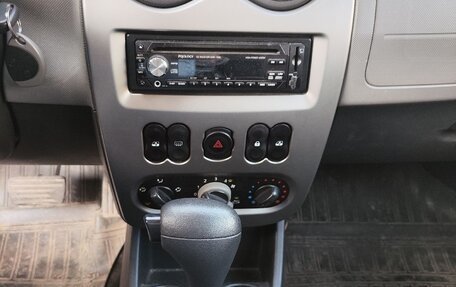 Renault Sandero I, 2011 год, 600 000 рублей, 3 фотография