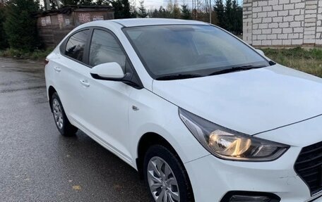 Hyundai Solaris II рестайлинг, 2018 год, 1 040 000 рублей, 2 фотография