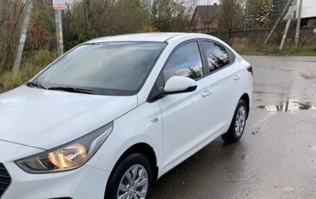 Hyundai Solaris II рестайлинг, 2018 год, 1 040 000 рублей, 4 фотография