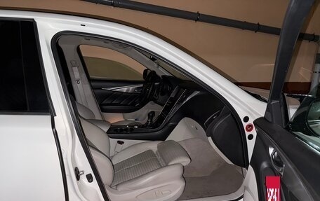 Infiniti Q50 I рестайлинг, 2014 год, 1 650 000 рублей, 3 фотография