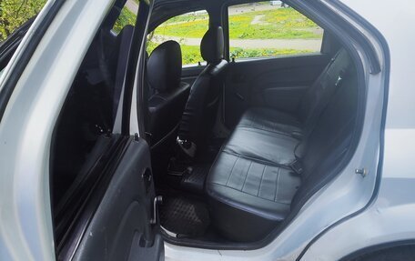 Renault Logan I, 2005 год, 180 000 рублей, 2 фотография