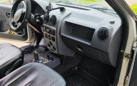 Renault Logan I, 2005 год, 180 000 рублей, 9 фотография