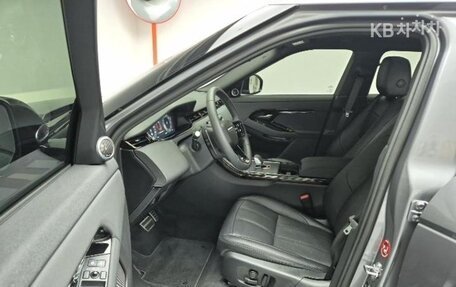 Land Rover Range Rover Evoque II, 2024 год, 6 700 000 рублей, 10 фотография