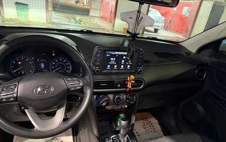 Hyundai Kona I, 2018 год, 1 600 000 рублей, 10 фотография