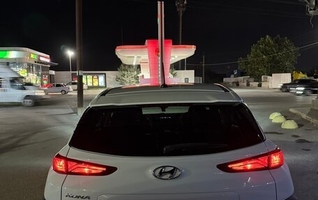 Hyundai Kona I, 2018 год, 1 600 000 рублей, 2 фотография