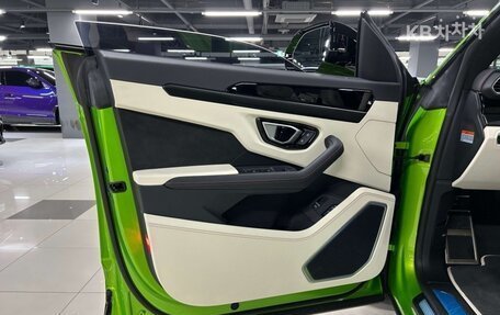 Lamborghini Urus I, 2023 год, 35 000 000 рублей, 7 фотография