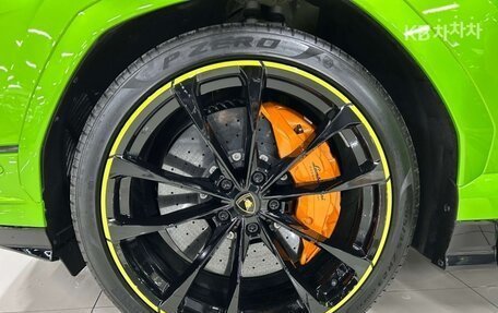 Lamborghini Urus I, 2023 год, 35 000 000 рублей, 16 фотография