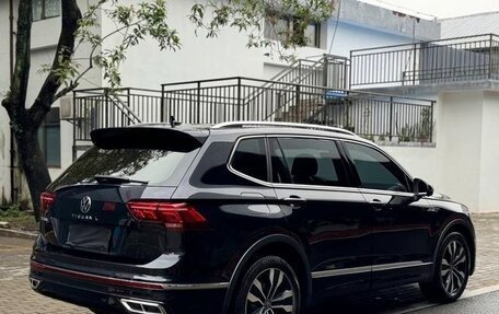 Volkswagen Tiguan II, 2022 год, 2 955 000 рублей, 4 фотография