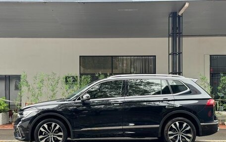 Volkswagen Tiguan II, 2022 год, 2 955 000 рублей, 8 фотография