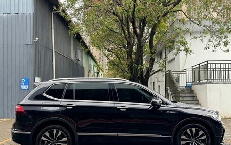Volkswagen Tiguan II, 2022 год, 2 955 000 рублей, 7 фотография