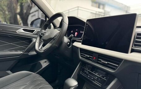 Volkswagen Tiguan II, 2022 год, 2 955 000 рублей, 14 фотография