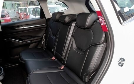 Haval H6, 2024 год, 2 300 000 рублей, 17 фотография