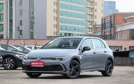 Volkswagen Golf VIII, 2022 год, 1 800 000 рублей, 1 фотография