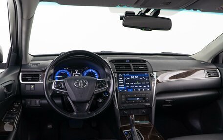 Toyota Camry, 2017 год, 2 553 400 рублей, 6 фотография