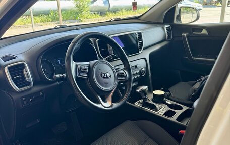 KIA Sportage IV рестайлинг, 2018 год, 1 900 000 рублей, 3 фотография