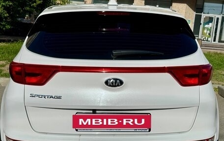 KIA Sportage IV рестайлинг, 2018 год, 1 900 000 рублей, 6 фотография