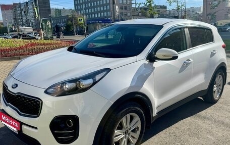 KIA Sportage IV рестайлинг, 2018 год, 1 900 000 рублей, 4 фотография