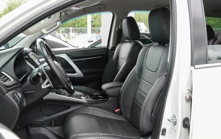 Mitsubishi Pajero Sport III рестайлинг, 2017 год, 2 790 000 рублей, 10 фотография