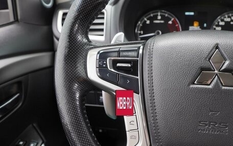 Mitsubishi Pajero Sport III рестайлинг, 2017 год, 2 790 000 рублей, 18 фотография