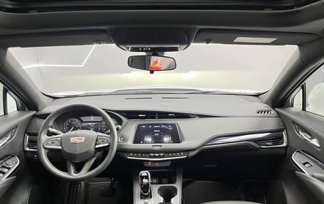 Cadillac XT4 I, 2022 год, 2 282 000 рублей, 9 фотография