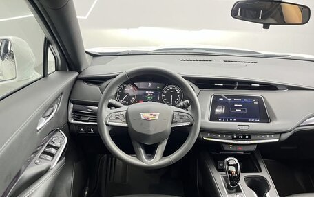 Cadillac XT4 I, 2022 год, 2 282 000 рублей, 10 фотография