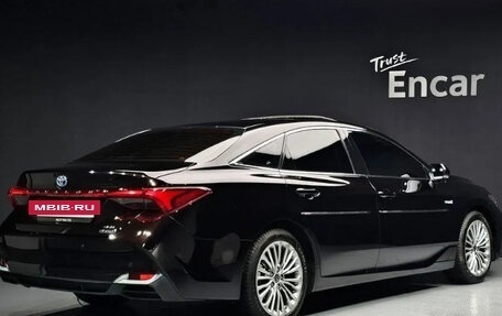 Toyota Avalon, 2021 год, 1 965 000 рублей, 2 фотография