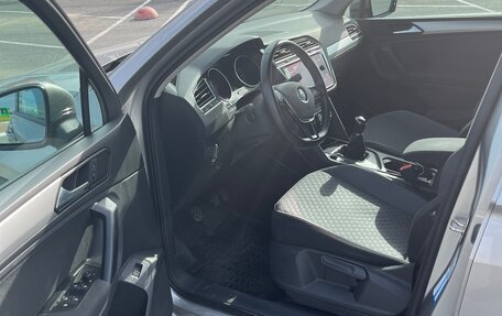 Volkswagen Tiguan II, 2019 год, 2 150 000 рублей, 4 фотография